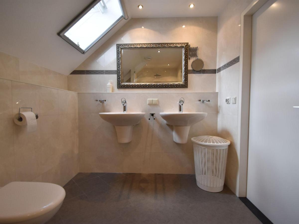 Holiday Home In Zeeland With Wide Views Bruinisse Esterno foto